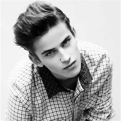 欧美点烟图片男,点烟男生的时尚瞬间