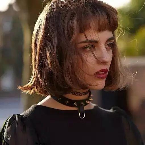 刘海欧美头型女生图片,演绎时尚新潮流